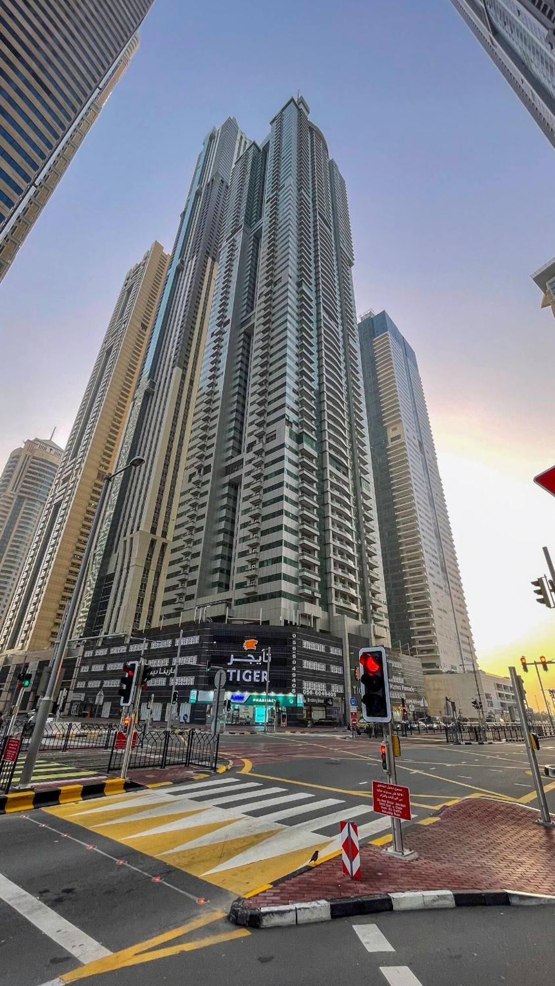 Pristine Apartment Sunrise View At 51St Dubai Eksteriør bilde