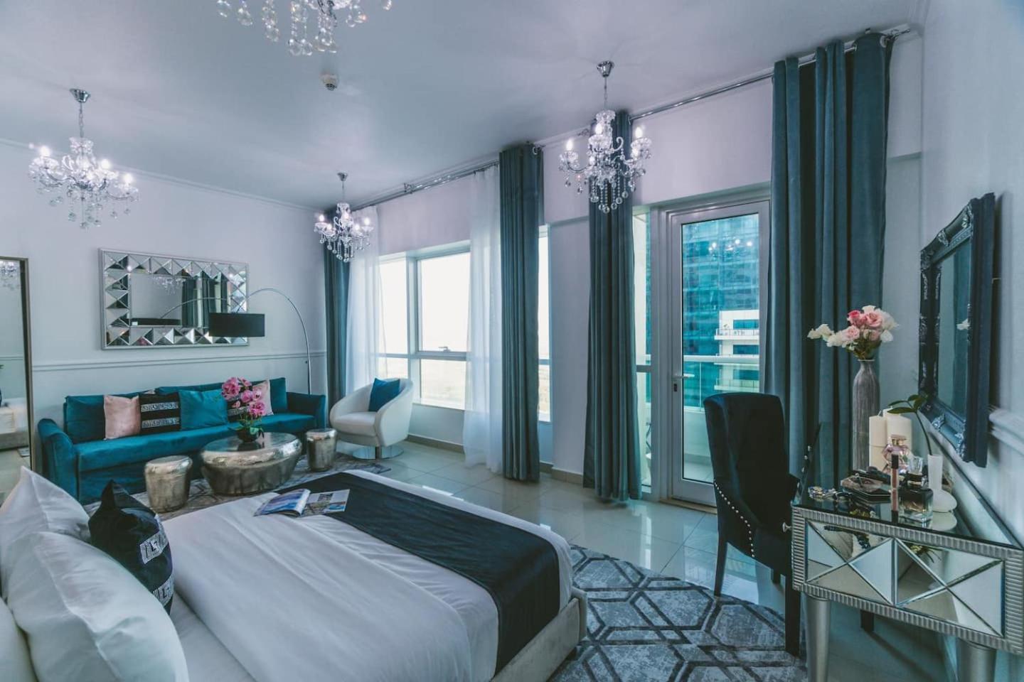 Pristine Apartment Sunrise View At 51St Dubai Eksteriør bilde